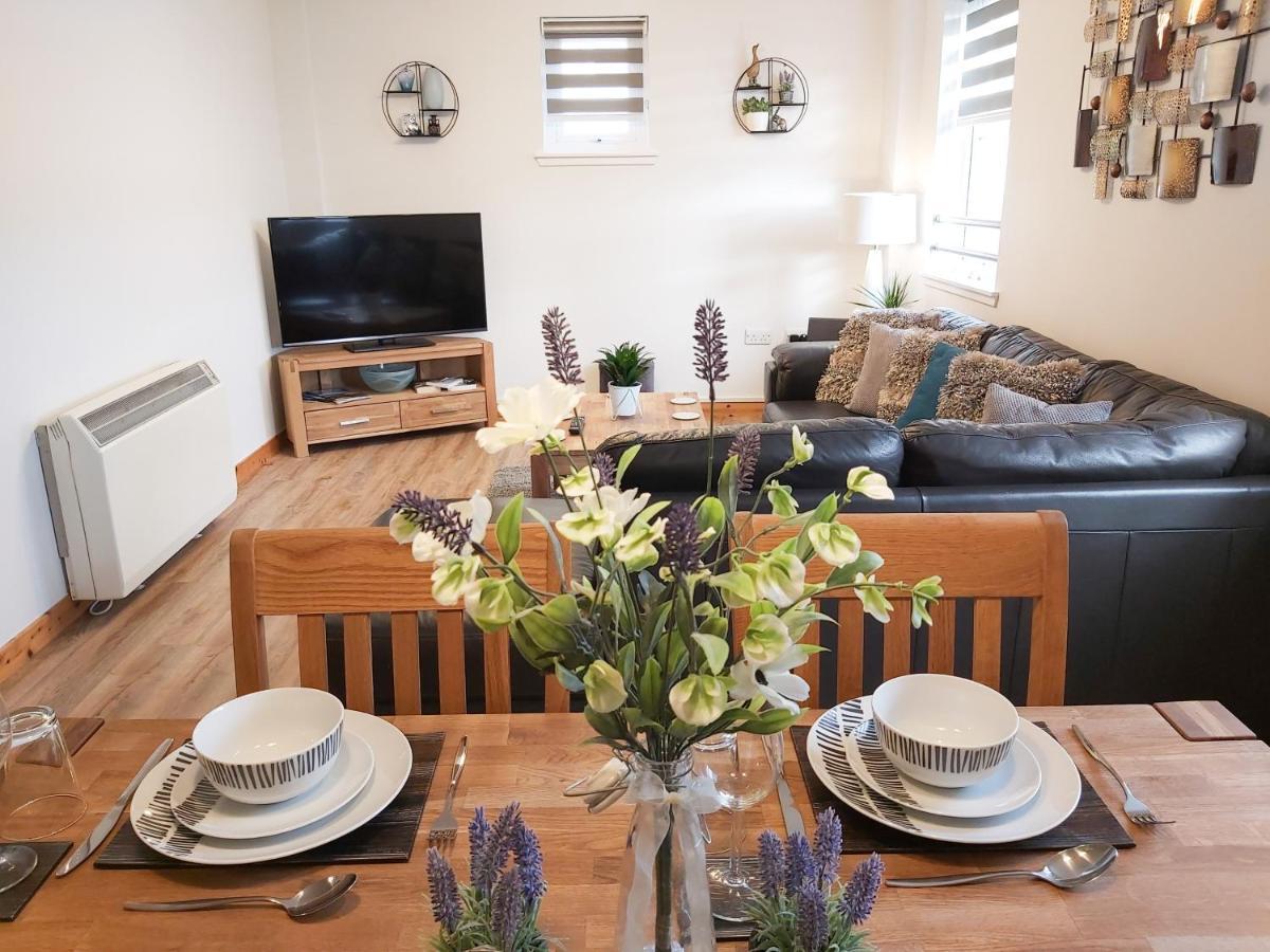 Inverness City Centre Apartment With Elevator And Google Chromecast Екстериор снимка
